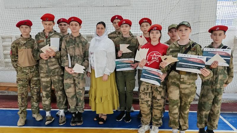 Тепло детских сердец: юнармейцы отправили защитникам более пятидесяти писем