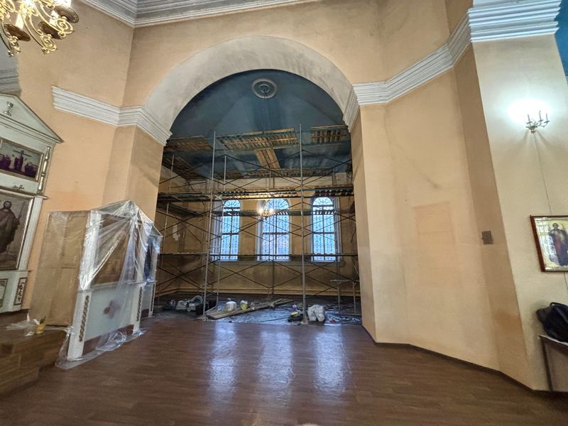 Внутренний ремонт в храме станице Обливской 