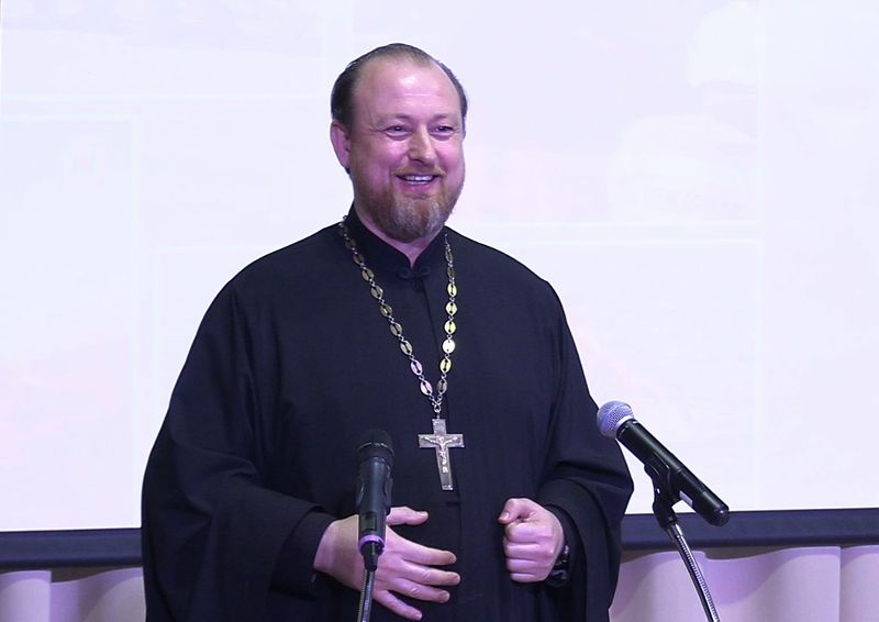 Протоиерей Роман Амплеев поздравил спасателей с юбилейной датой