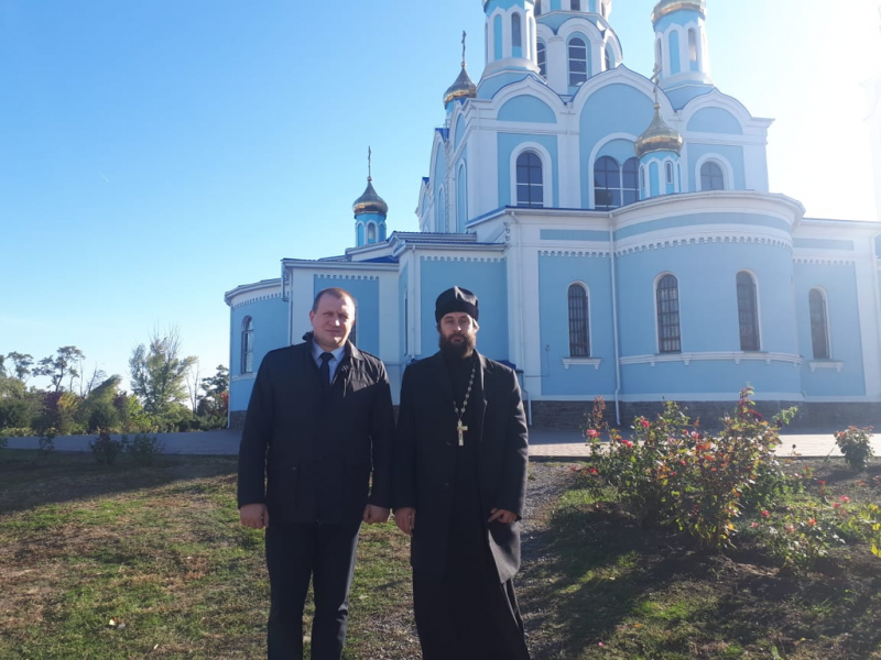 Александровск-Грушевское благочиние и Департамент социального развития г. Шахты провели совместную благотворительную акцию