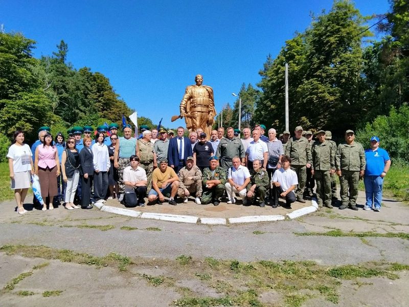 Гуково: дань уважения героям в День ветеранов боевых действий