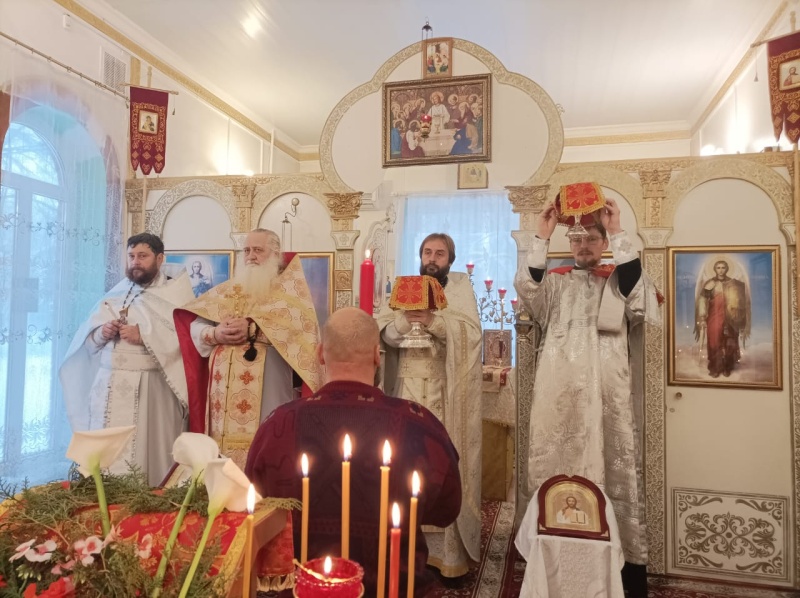 В день памяти святой мученицы Татианы в храме п. Персиановский прошла праздничная служба. 