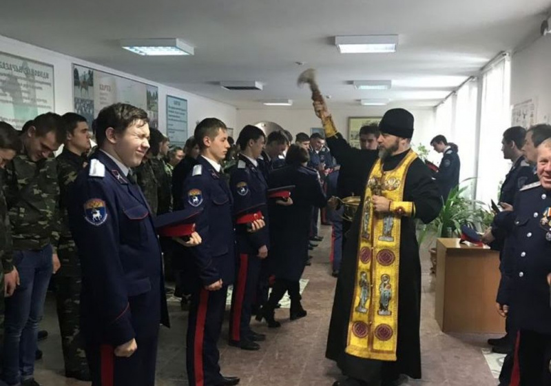 «Заупокойная панихида, отслуженная настоятелем Свято-Пантелеимоновского храма иеромонахом Димитрием (Яроцким), по невинноубиенным казакам и их семьям в годы геноцида казачьего народа»