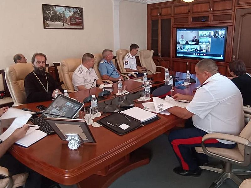 Благочинный Нижнедонского округа принял участие в Заседании Совета по делам казачества при Правительстве Ростовской области в режиме видеоконференции