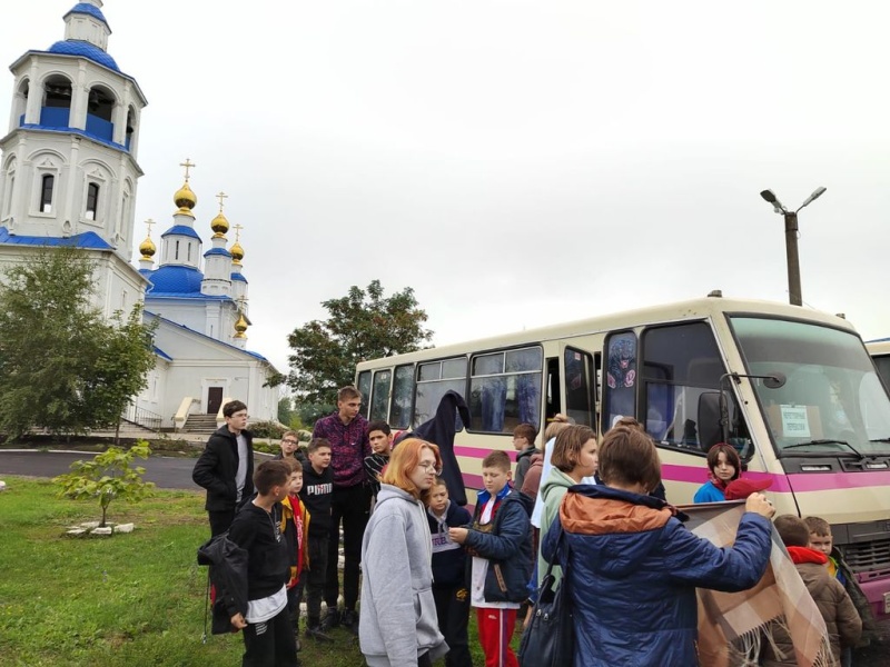 В Донском храме г. Новошахтинска встретили детей из Северодонецка