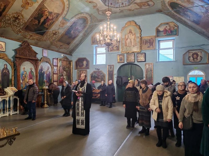 В Свято-Покровском храме продолжается великопостная традиция келейного чтения Псалтыри