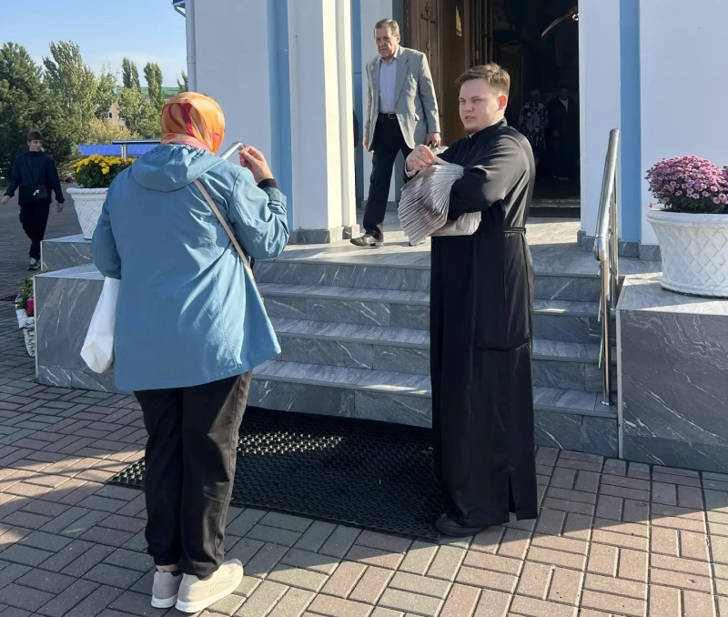 В Покровском кафедральном соборе прошла миссионерская акция, посвященная празднику Покрова Пресвятой Богородицы