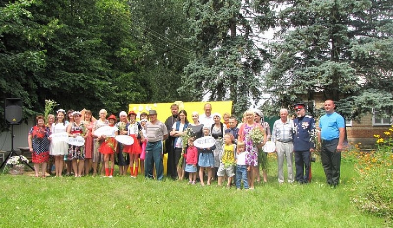 В храме святителя Николая состоялся праздничный концерт «Всё начинается с любви»