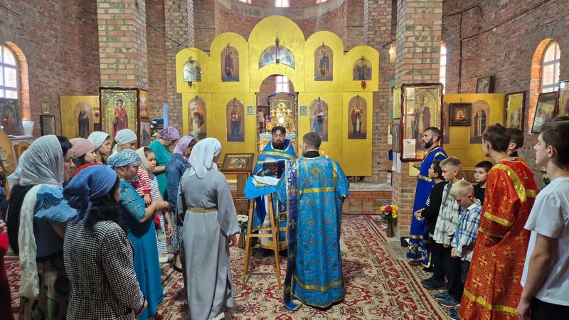 В Никольском храме слободы Кашары совершен молебен перед началом нового учебного года