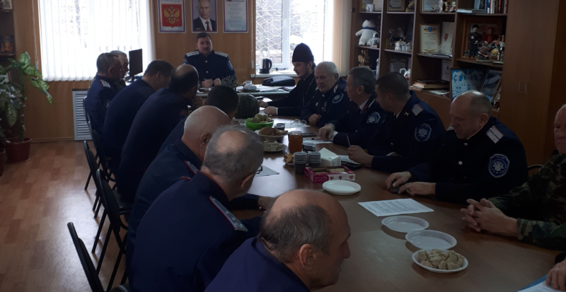 Иерей Александр Левчик принял участие в совете атаманов Верхне-Донского казачьего округа