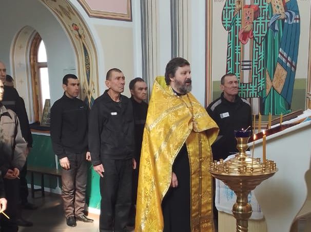 В ЛИУ 20 г. Шахты совершено таинство Соборования
