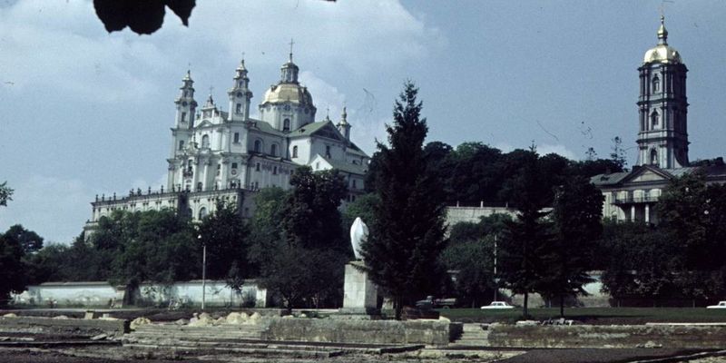 ПОЕЗДКА В УСПЕНСКУЮ ПОЧАЕВСКУЮ ЛАВРУ