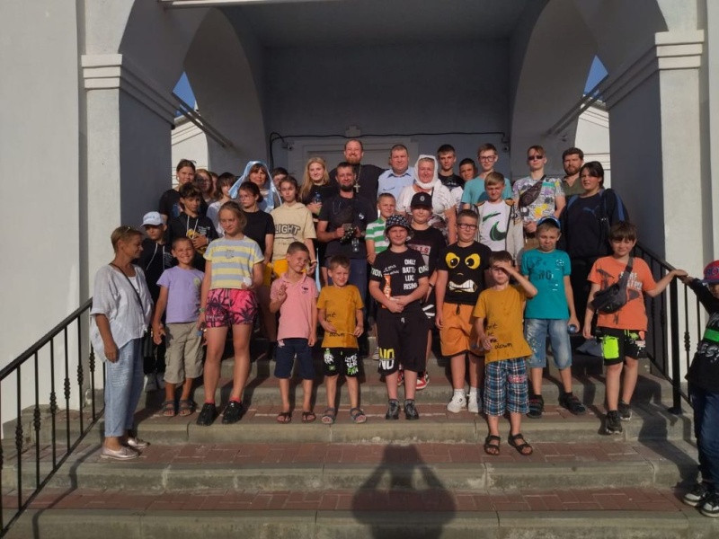 В Донском храме Новошахтинска встретили детей из Северонецка