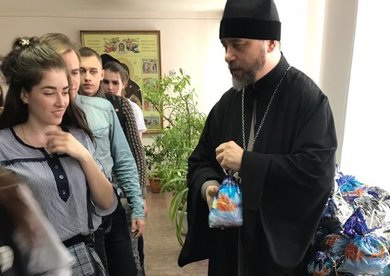 Рождественский визит иеромонаха Димитрия (Яроцкого) в казачий техникум
