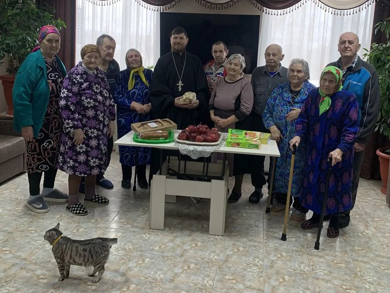 Священник посетил Колундаевский центр социального обслуживания для пожилых людей