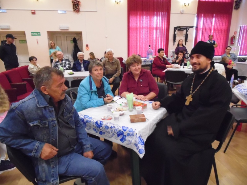 Иерей Иоанн Трофимов принял участие в мероприятии ко Дню пожилого человека