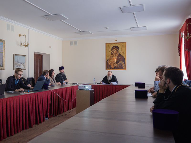 В заседании Архитектурно-искусствоведческой комиссии  в Донской митрополии под председательством митрополита Меркурия принял участие древлехранитель Шахтинской епархии