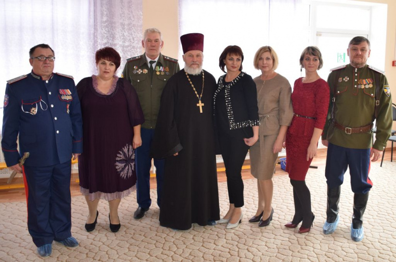 По приглашению администрации казачьего детского сада настоятель прихода святого Пантелеимона г. Гуково иерей Олег Бурлаков принял участие в методическом семинаре «Дон – наш Дом» 