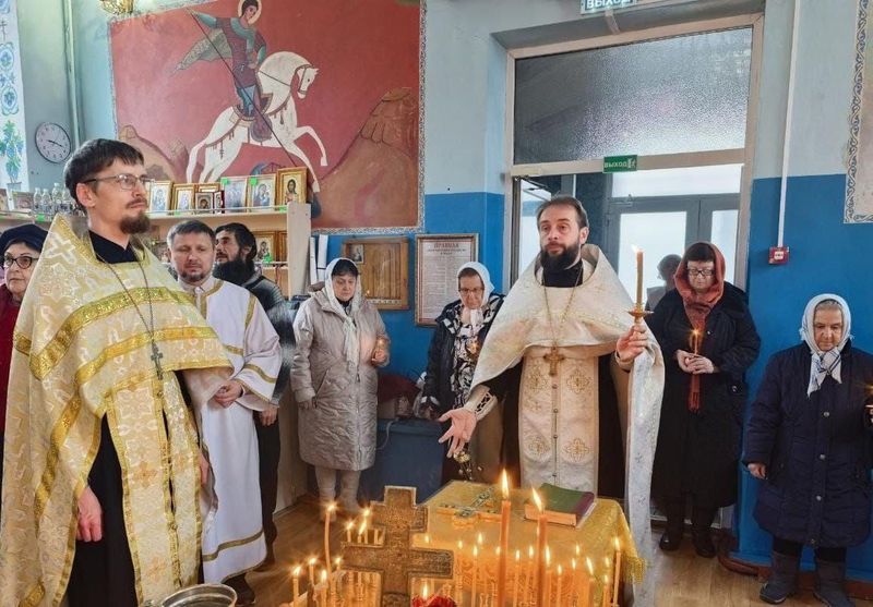 Подвиг веры сквозь века: в храмах Нижнедонского благочиния почтили память подвижников благочестия XX века