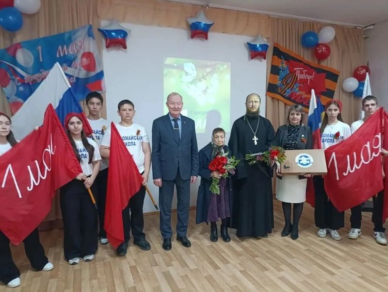 В казачьей школе посёлка Первомайский прошёл праздничный концерт к майским праздникам