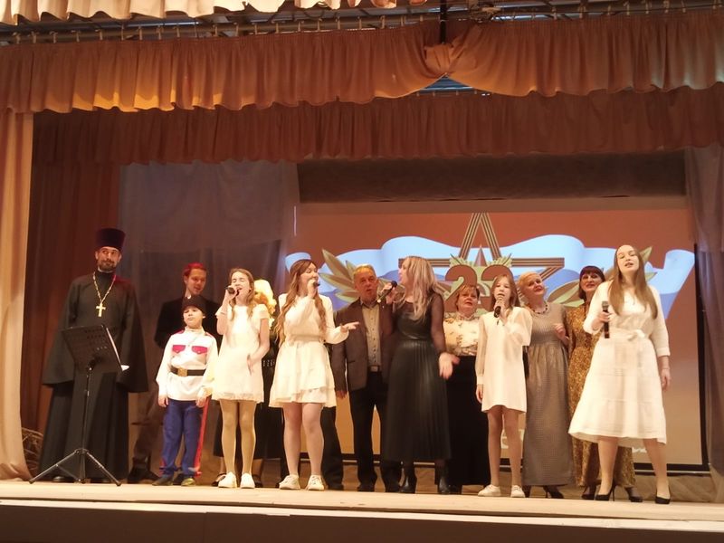 Иерей Иоанн Трофимов принял участие в праздничном концерте, посвященном Дню защитника отечества