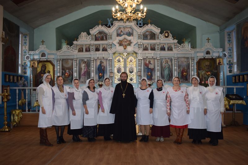 Очередное совещание Марфо-Мариинского сестричества прошло в храме Архангела Михаила п. Каменоломни