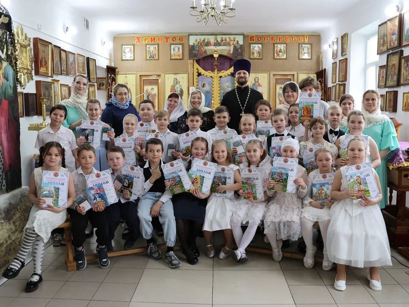 В Свято-Пантелеимоновском храме прошёл юбилейный конкурс духовной поэзии и прозы «Всякое дыхание да хвалит Господа»