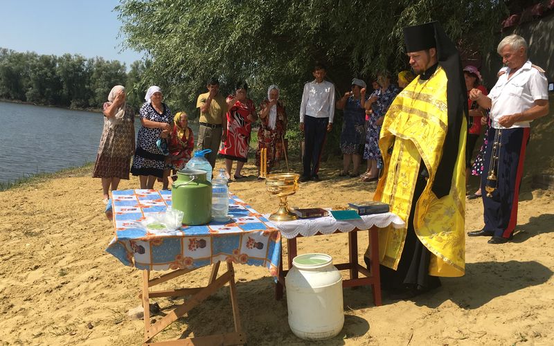 Настоятель храма Святителя Николая Чудотворца слободы Кашары принял участие в праздновании дня хутора Вяжи