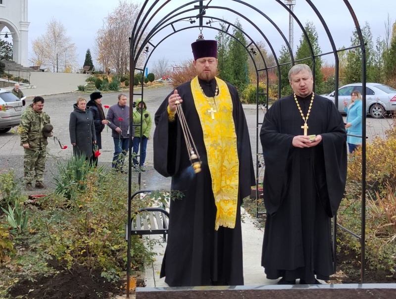 В день памяти погибших при исполнении служебных обязанностей сотрудников внутренних дел России в Донском храме г. Новошахтинска отслужили панихиду