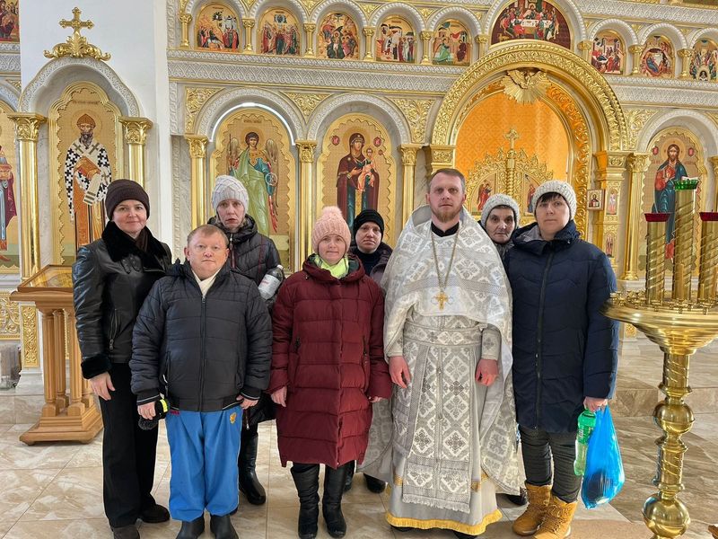 Храм Святителя Николая Чудотворца города Зверево посетили постояльцы психоневрологического диспансера