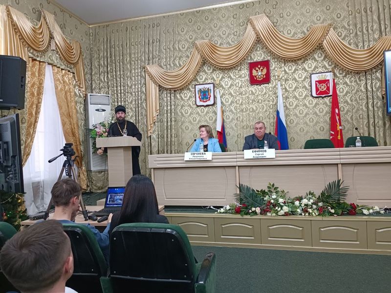 В районном Дворце культуры поселка Каменоломни состоялось заседание общего собрания Межотраслевой Ассоциации работодателей Октябрьского района