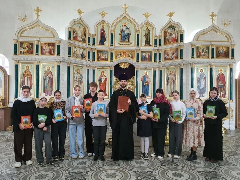 В храме Александра Невского отметили День Православной книги