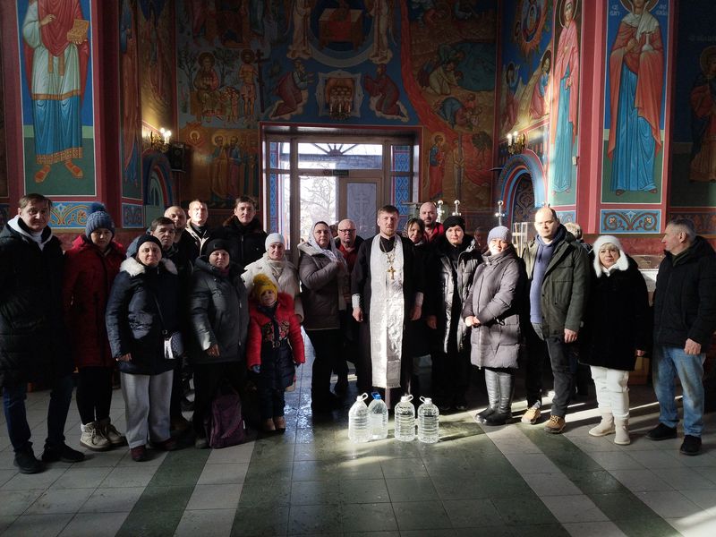 Молебен с сурдопереводом для инвалидов по слуху Каменска-Шахтинского