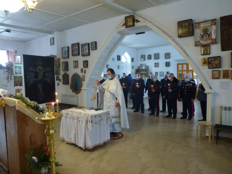В храме Николая Чудотворца хут. Тубянский молитвенно почтили память казаков, погибших в результате расказачивания