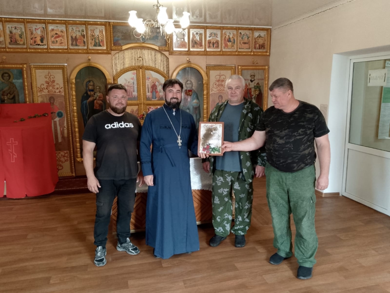 Хуторское казачье общество «Кашарское» поздравило с днем рождения своего духовника, протоиерея Игоря Жевердана 