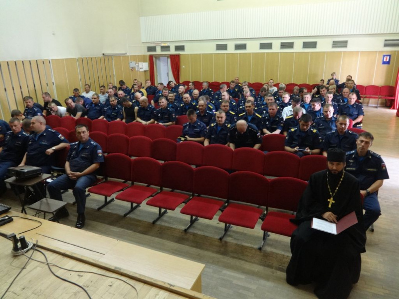 В летной военной части г. Миллерово состоялась встреча протоиерея Сергия Курьянова с личным составом