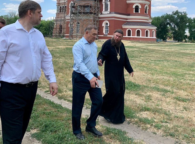 Первый заместитель Губернатора Ростовской области В.Г. Гончаров посетил Пятницкое архиерейское подворье ст. Манычской
