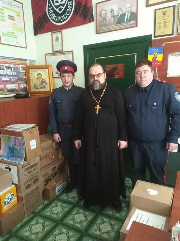 Багаевские казачата собрали гуманитарную помощь для казачьих частей, участвующих в СВО