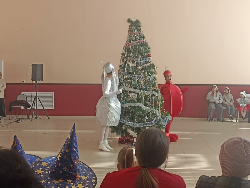 В Доме культуры хутора Ёлкин состоялось театрализованное представление "Рождественская звезда"