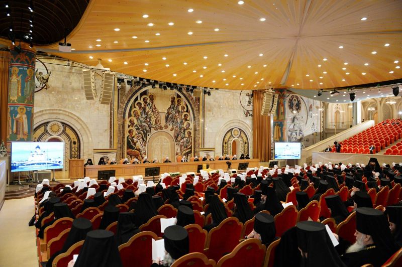 С сонмом архипастырей Преосвященнейший епископ Симон принимает участие в третьем дне работы Архиерейского Собора Русской Православной Церкви