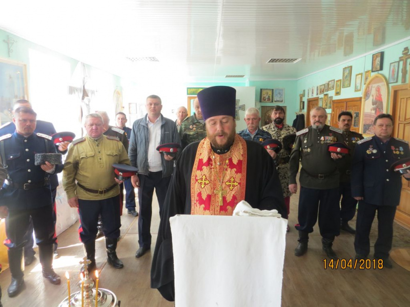 Протоиерей Павел Шаповалов присутствовал на отчетно-выборном казачьем круге, на котором казаки Регионального общественного объединения «Казаки Нижнего Дона» выбрали нового атамана