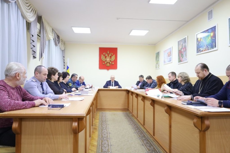 Протоиерей Роман Амплеев принял участие в заседании комиссии по антитеррористической защищенности объектов