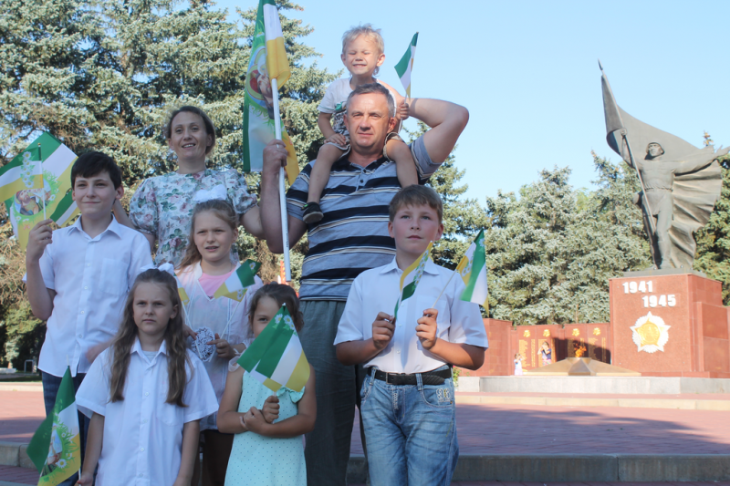 Члены молодежного семейного клуба «Верность» храма Архистратига Михаила пос. Каменоломни проведут цикл тематических встреч о христианских ценностях