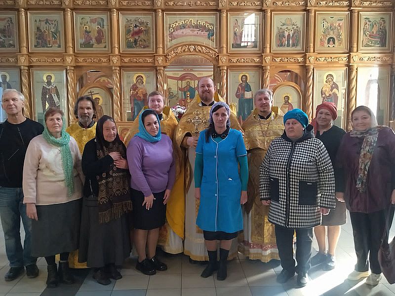 Совместная Литургия выпускников Православного Свято-Тихоновского Гуманитарного Университета