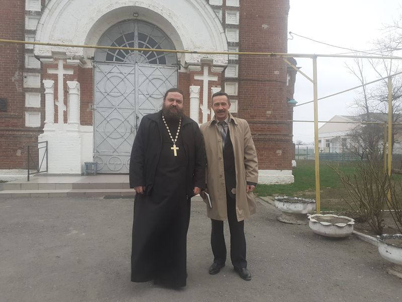 Настоятель храма святителя Тихона Задонского ст. Кривянской провел рабочую встречу с атаманом СКО «Кривянское»