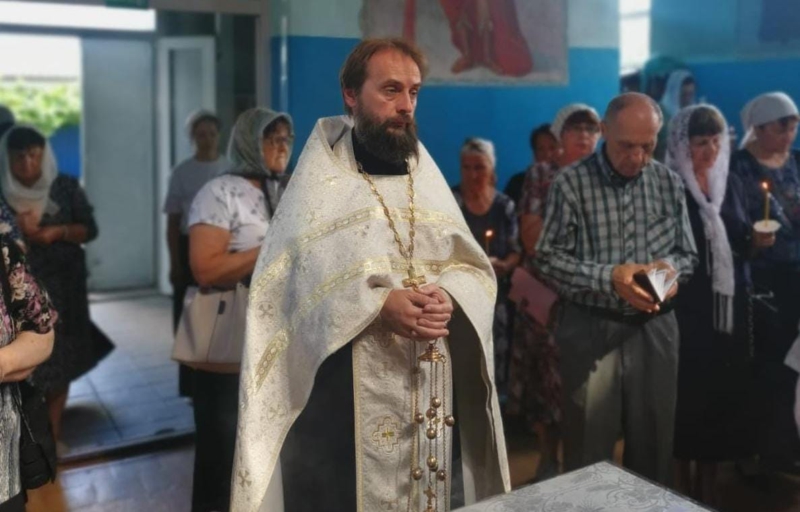 В храмах Нижнедонского благочиния прошли мероприятия ко Дню памяти и скорби