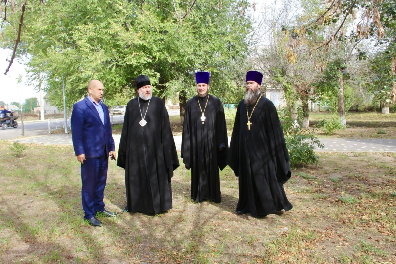 Преосвященнейший епископ Симон совершил рабочий визит в станицу Советскую