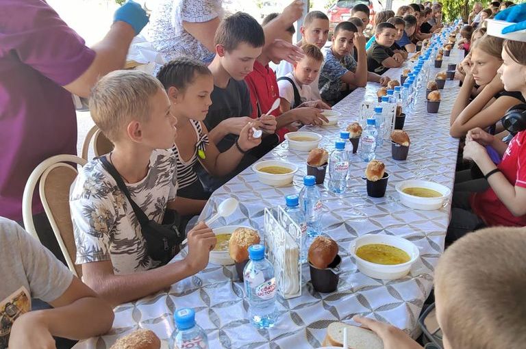 В Донском храме г. Новошахтинска встретили детей из Северонецка