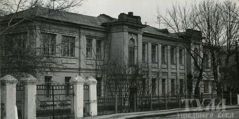 ВАШАНСКАЯ ШКОЛА И ЕЕ ПОПЕЧИТЕЛИ