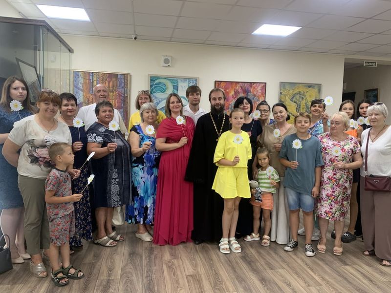 Литературно-музыкальная гостиная «Всё начинается с любви»